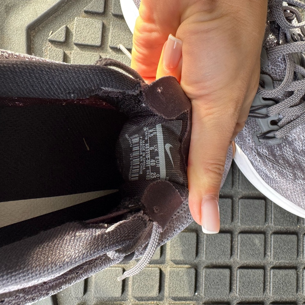 Nike Pegasus Sneakers - Picture 4 of 4